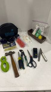 lot 2086 image: Leatherman multi-tool and more