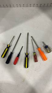 lot 2093 image: Screwdrivers