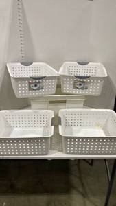 lot 2101 image: Plastic totes
