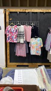 lot 2113 image: Ladies clothing sizes L, XL, 1X including Pendleton, Talbots, and more