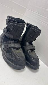 lot 108 image: Icon Field Armor motorcycle boots mens size 10.5