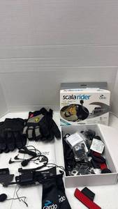 lot 111 image: Cardo Scala Rider G9 Motorcycle Bluetooth Communication System Kit and gloves