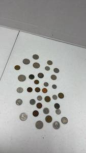 lot 113 image: Mixed Foreign Coins Lot