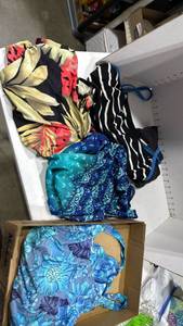 lot 2134 image: Womens Speedo, Liz Claiborne and other swimsuits large