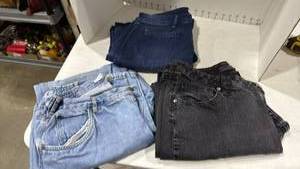 lot 2141 image: Liz Claiborne, Sonoma and Rider jeans size 14
