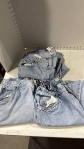 lot 2152 image: Liz Claiborne jeans size 14