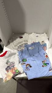 lot 2155 image: Shirt and t shirts size xl