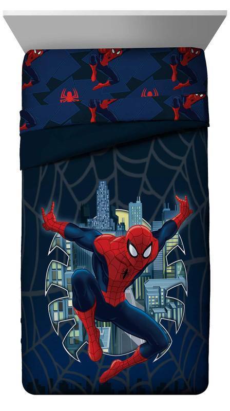 lot 19704 image: Jay Franco Kids Comforter - Super Soft Reversible Bedding Polyester Microfiber Fill, Blue - Spiderman, TwinFull - Retail $53