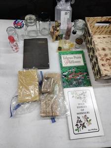lot 61771 image: Lot of Miscellaneous Starter Apothecary Items