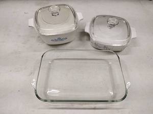 lot 61796 image: Set of Glass Bakeware
