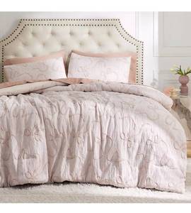 lot 1915 image: Bedsure Pink Comforter Set Queen