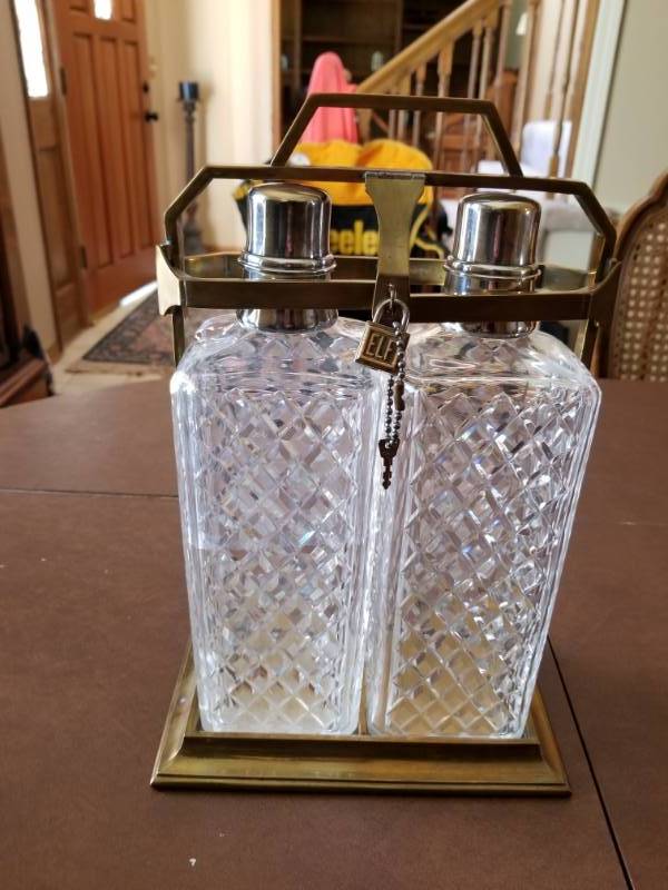 lot 5208 image: Brass Liquor Caddy wLock Glass Bottles