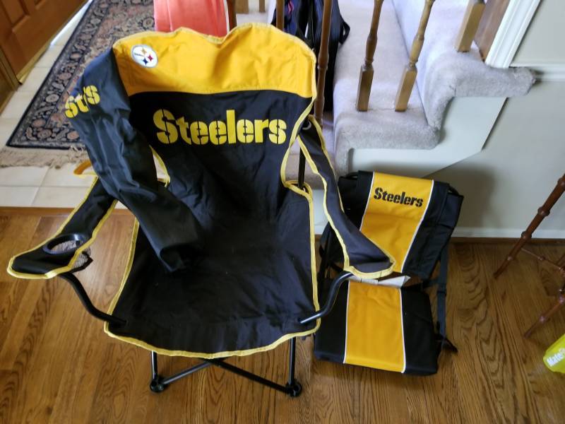 lot 5216 image: Pittsburg Steelers Fold up Lawn Chair and Bleacher Seat