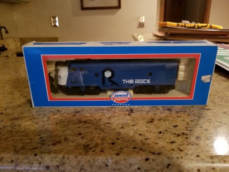 lot 5222 image: Model Power F-9 Dual Drive 6604 Rock Island Engine