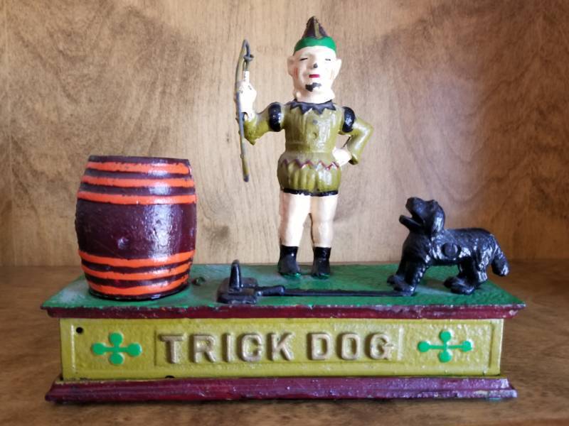 lot 5241 image: Trick Dog Coin Bank Cast Iron