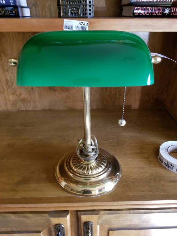 lot 5245 image: Brass Desk Lamp with Green Glass Shade