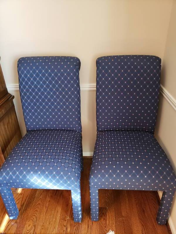 lot 5174 image: Set of Two Straightback Blue Covered Dining Room Chairs Match Lot 5173