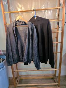 lot 10 image: Fruit of the Loom & Athletech Hoodie Sweatshirt Bundle - Size Large