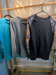 lot 12 image: Zara Man Black Baroque Print Raglan Sweatshirt Size L