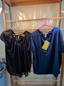 lot 20 image: Womens Plus Size Tops Bundle - LC Lauren Conrad & Freelance Modal XL and 3XL