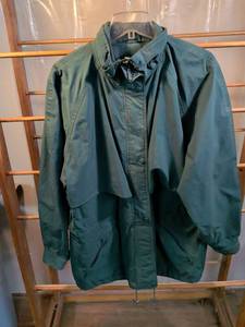 lot 46 image: Eddie Bauer Gore-Tex Womens Rain Jacket Size Large