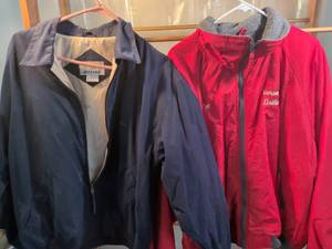 lot 83 image: Boeing Logo Embroidered Navy Zip-Up Jacket Size Large