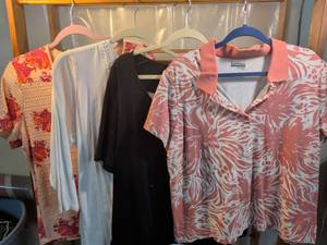 lot 87 image: Womens Plus Size Tops Bundle - Basic Editions & White Stag Size 2XL and 3XL