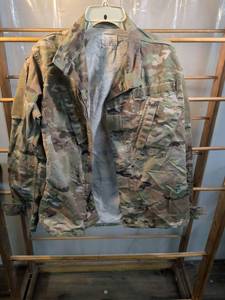 lot 107 image: US Army OCP Multicam Combat Coat Small Regular