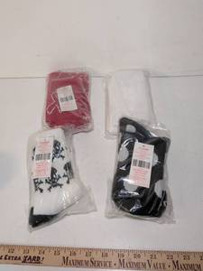 lot 211 image: Epic Sports Crew Socks 4-Pack Red White Black Dots