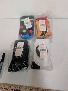 lot 212 image: Epic Sports Crew Socks 4-Pair Lot Mixed Colors and Patterns