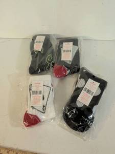 lot 221 image: Epic Sports Crew Socks 4-Pack Assorted Styles