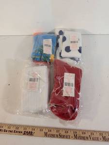 lot 225 image: Crew Socks Large 4-Pack Assorted Colors White Red Blue Dots