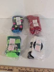 lot 227 image: Epic Sports 4-Pack Crew Socks Small Assorted Colors