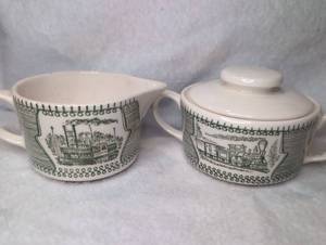 lot 1510 image: Currier &amp Ives Royal China Creamer Sugar Bowl Set- 2 Pc
