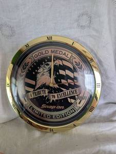 lot 2511 image: Snap-on Tools Gold Medal Limited Edition Wall Clock