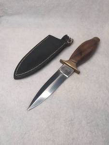 lot 4007 image: Stainless Pakistan Fixed Blade Knife with Leather Sheath