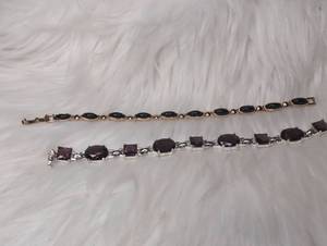 lot 4509 image: Fashion Bracelets with Black Gemstones and Metal Settings - 2 ct