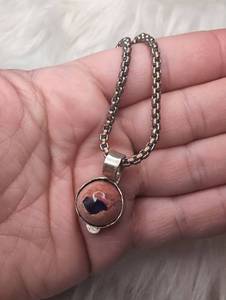 lot 4530 image: Stone Pendant Necklace with Chain