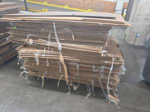 lot 180 image: Lot of (2) pallets of Gaylord boxes