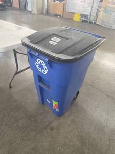 lot 191 image: Blue Wheeled Recycling Bin with Gray Lid and Handle