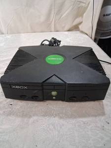 lot 7 image: Microsoft Original Xbox Console