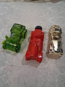 lot 44 image: Avon Car-Shaped Cologne Bottle Set of 3