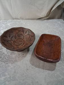 lot 54 image: Carved Decorative Bowl with Footed Base and Rustic Wooden Tray Set