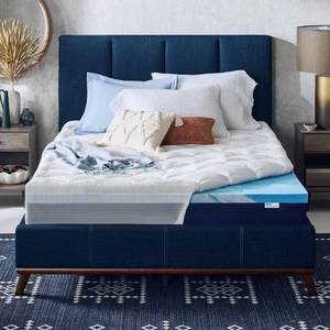 lot 30174 image: Sleep Innovations - Cooling Comfort Gel Memory Foam Dual Layer Mattress Topper, 4 inch, Pillow Top Cover Queen - off-white - Retail $246