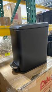 lot 31161 image: black trash can- 30.5x31x32cm comes with 2 - Retail $0