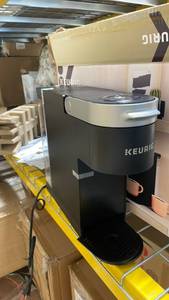 lot 31166 image: keurig black k-slim - Retail $0