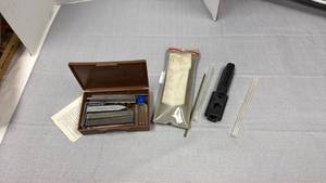lot 76 image: Knife sharpening sets