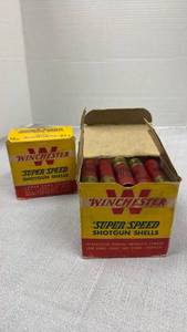 lot 107 image: Winchester super speed 16 ga ammunition