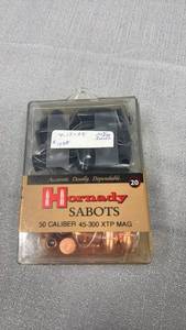 lot 152 image: Hornady sabots 50 calibur