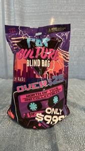 lot 2065 image: Pop Culture Blind Bag Mystery Toy & Collectibles Pack